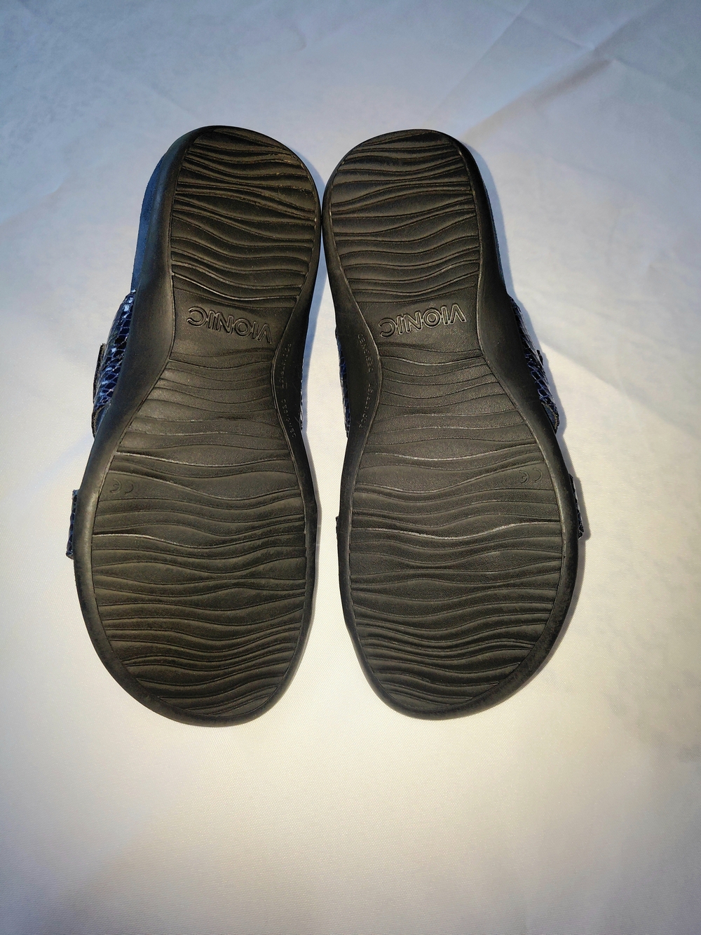 EUC Sz 9 WIde Vionic Skylar Navy Blue Snake-Embossed Leather Slide Sandals - Picture 7 of 10